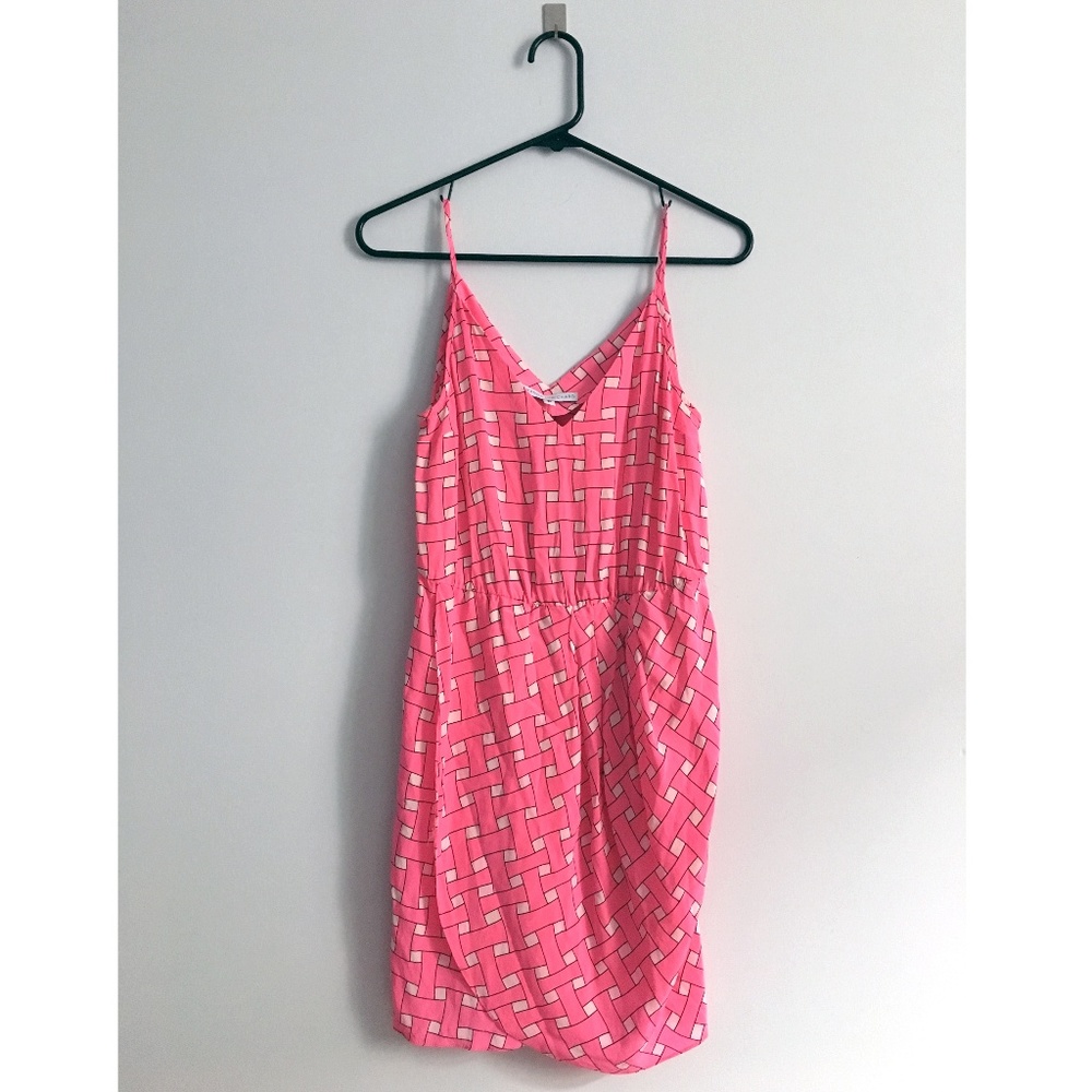 AMANDA UPRICHARD silk mini dress | geometric pink